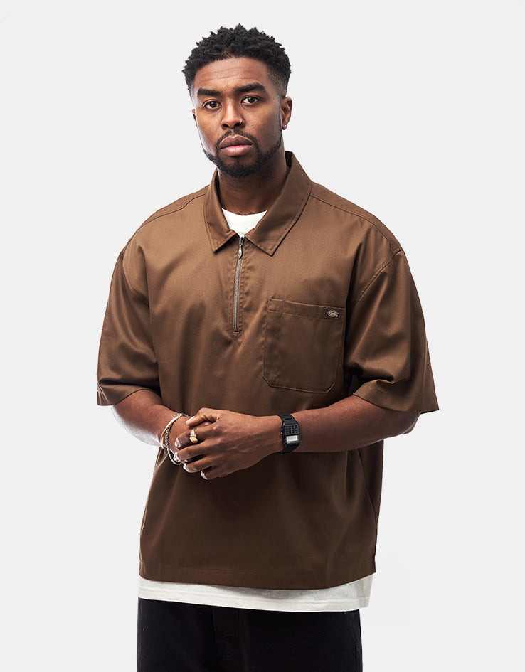 オリゾンティ　オールソー　Tシャツ ブラウン Dickies Cadiz Quarter Zip S/S Shirt - Timber Brown – Route One