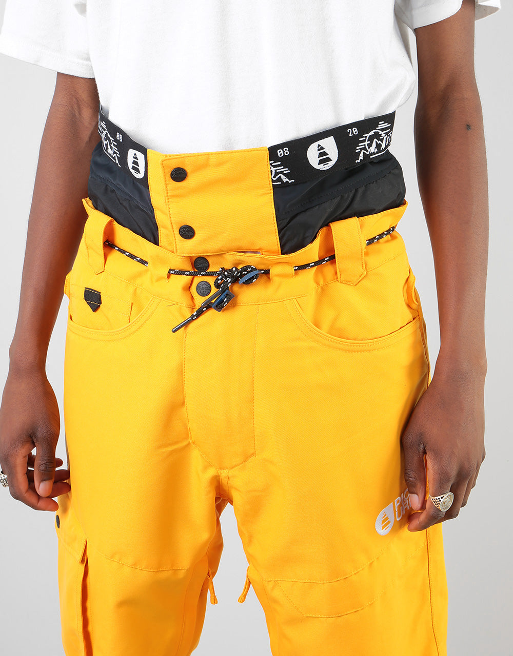 Picture Under Snowboard Pants - Yellow