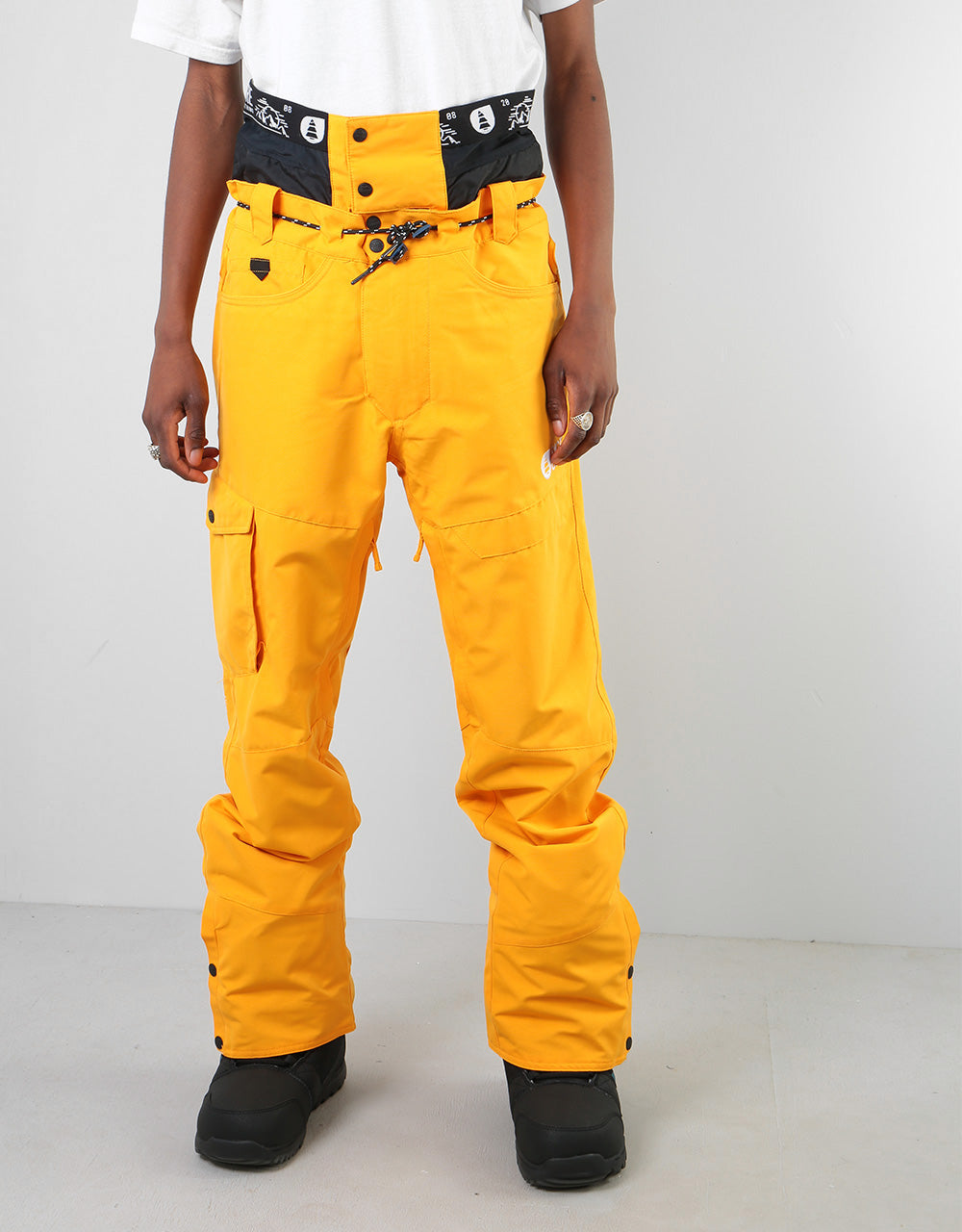 Picture Under Snowboard Pants - Yellow