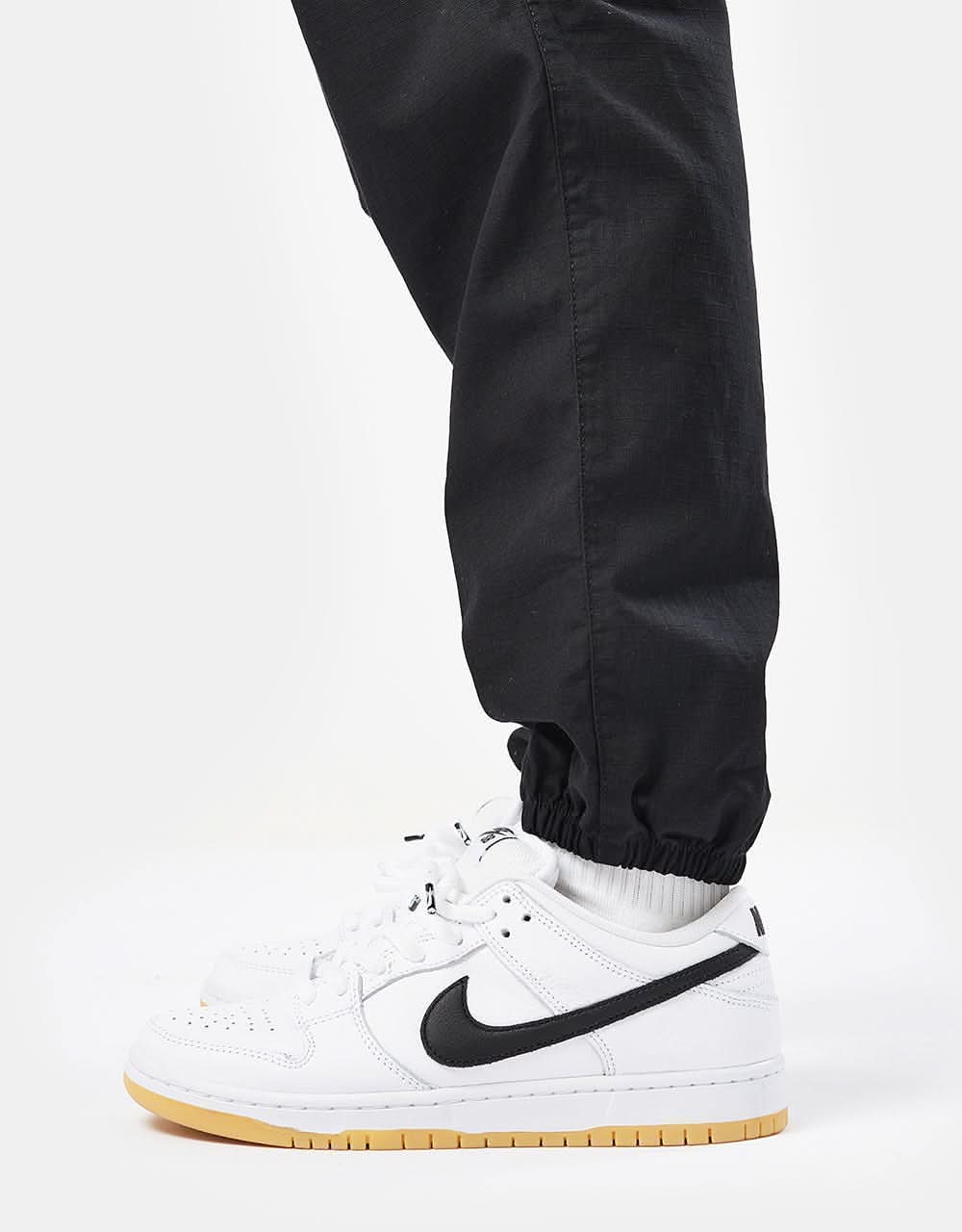 Carhartt WIP Cargo Jogger - Black (Rinsed)