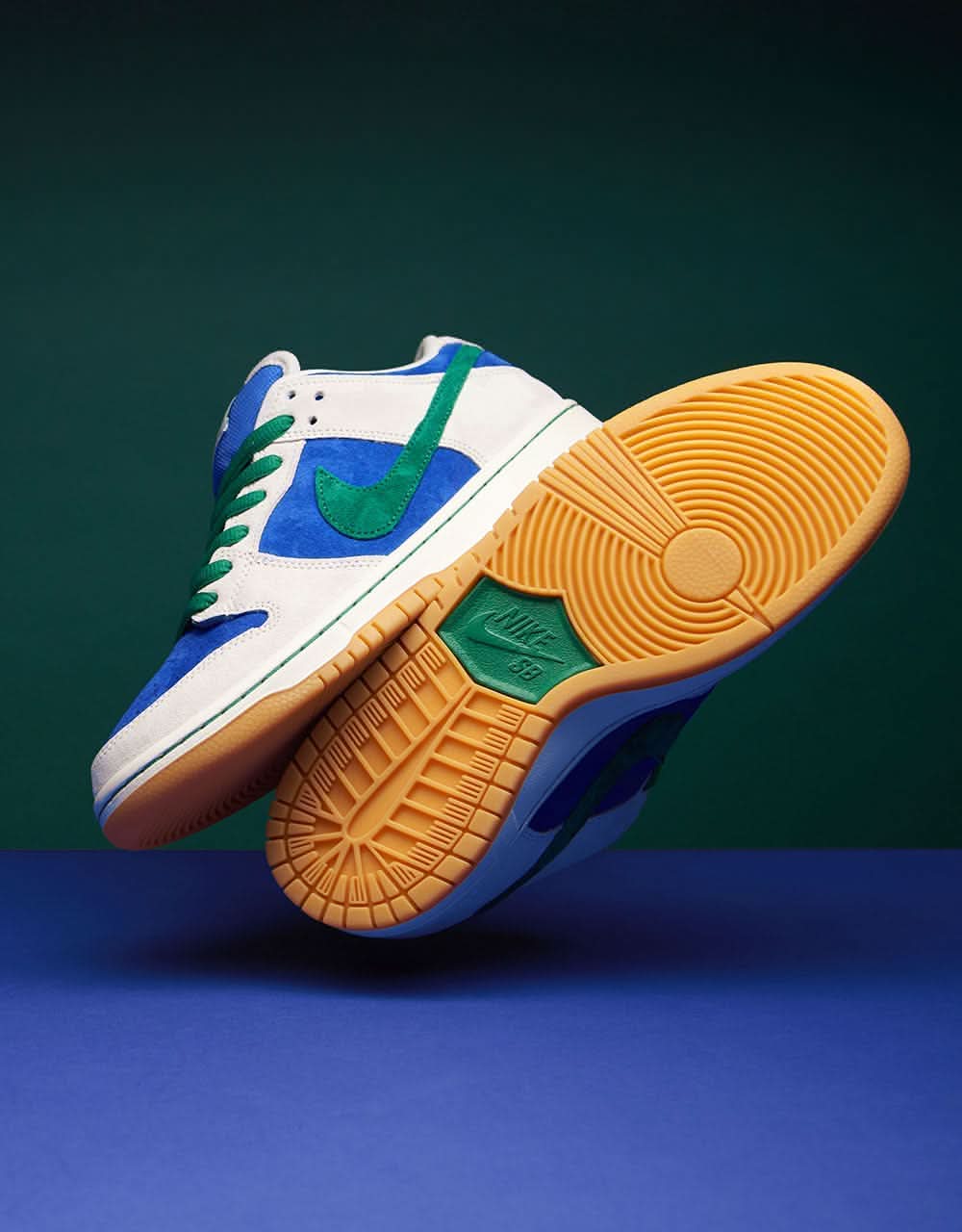 Nike SB Dunk Low Pro Skate Shoes - Phantom/Malachite-Hyper Royal