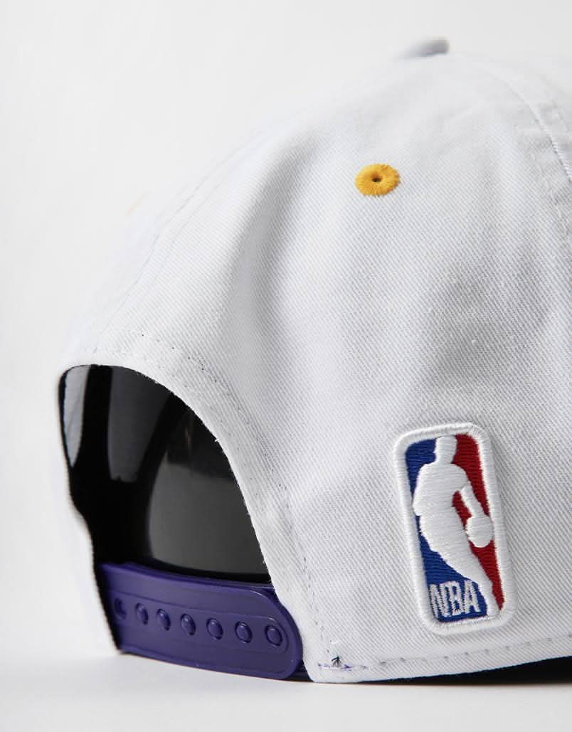 New Era NBA Los Angeles Lakers Washed Golfer Cap - White/Purple