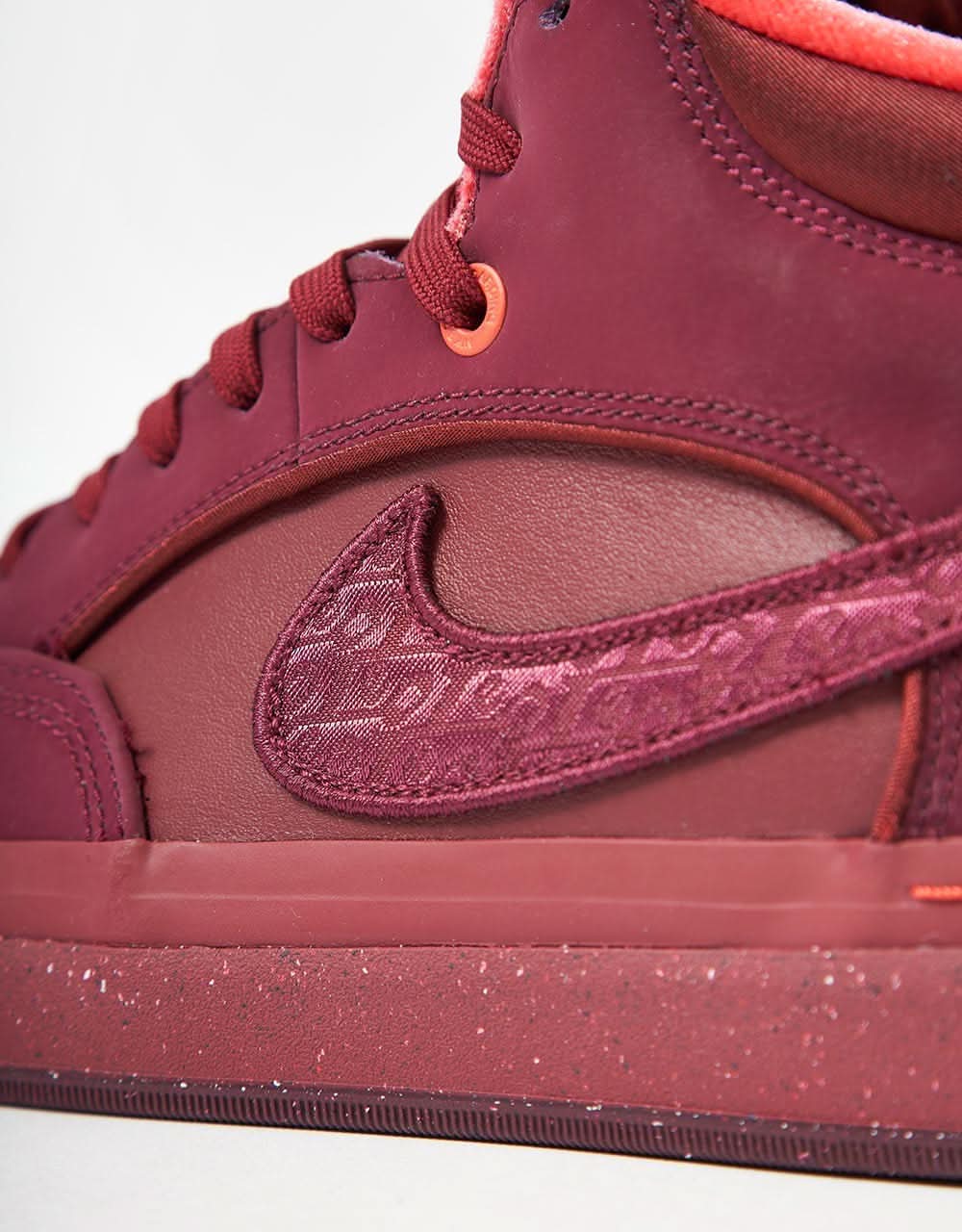 Nike SB React Leo Premium Skate Shoes - Dark Beetroot/Dark Beetroot-Team Red