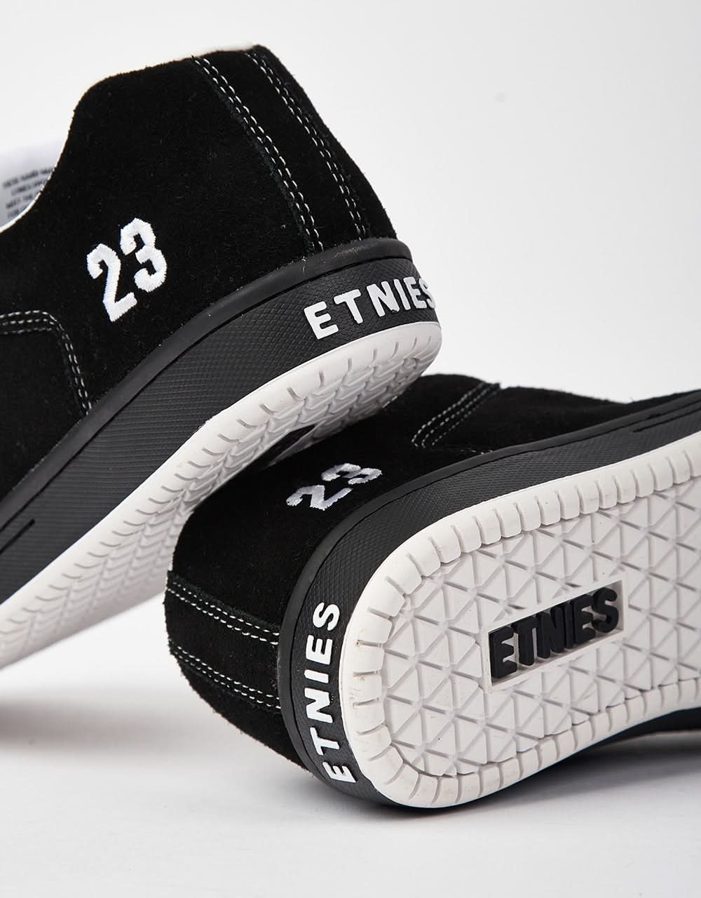 Etnies Sal 23 Skate Shoes - Black/White