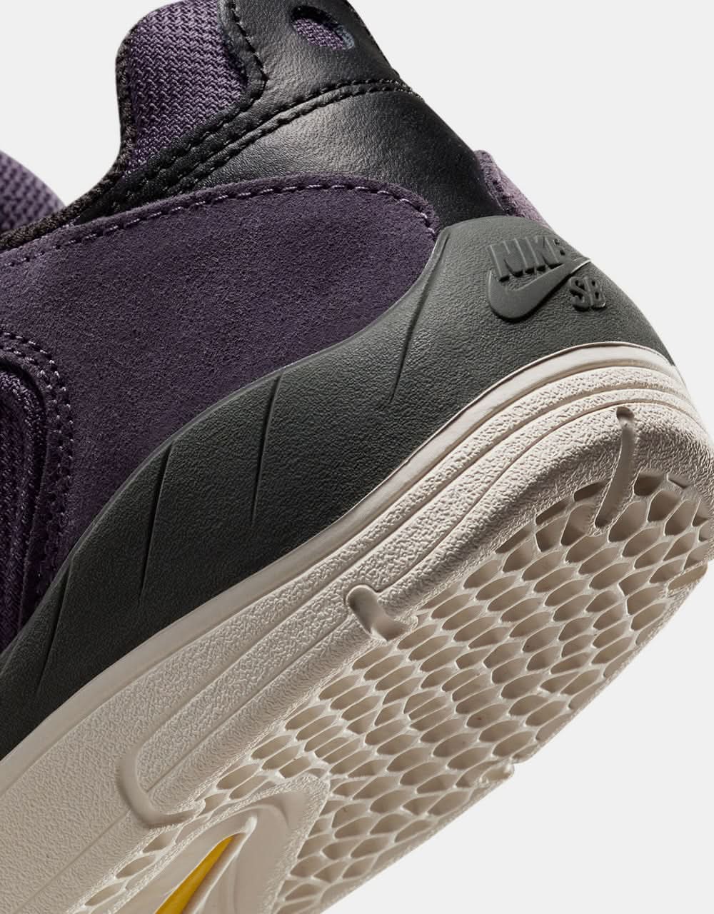 Nike SB Vertebrae Skate Shoes - Dk Raisin/Univ Gold-Black-Concord-Phantom-Off Noir