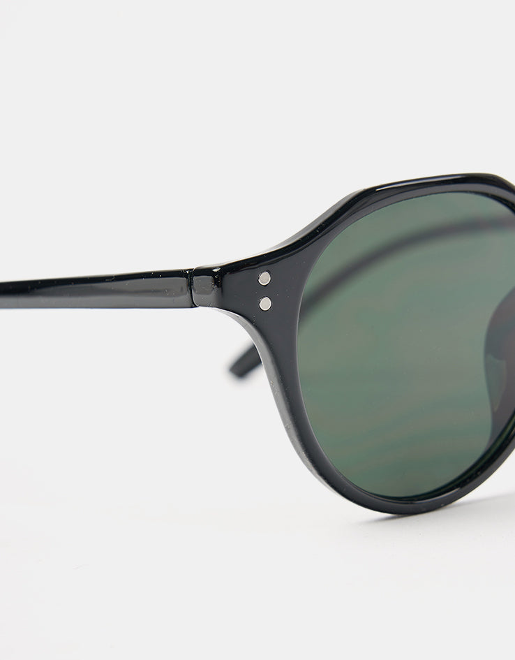 Route One Square Topped Sunglasses - Black (Green Lens)