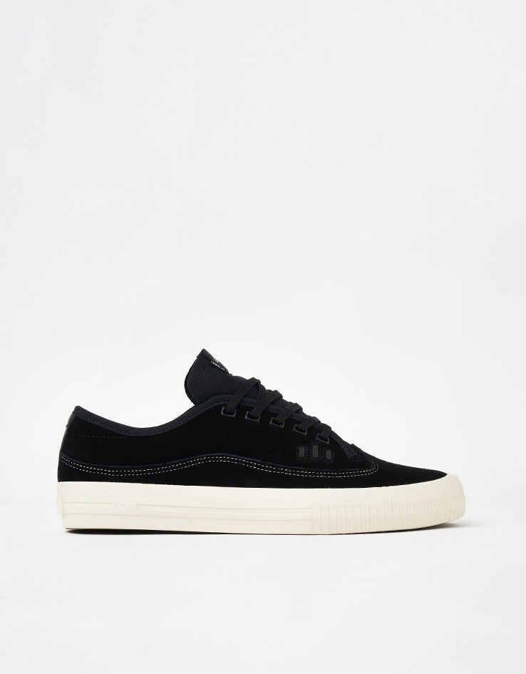 Globe Gillette Skate Shoes - Black Suede