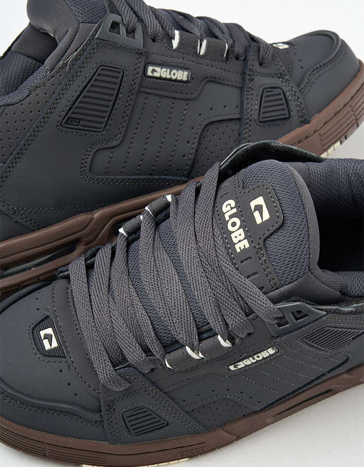 Globe Sabre Skate Shoes - Lead/Gum