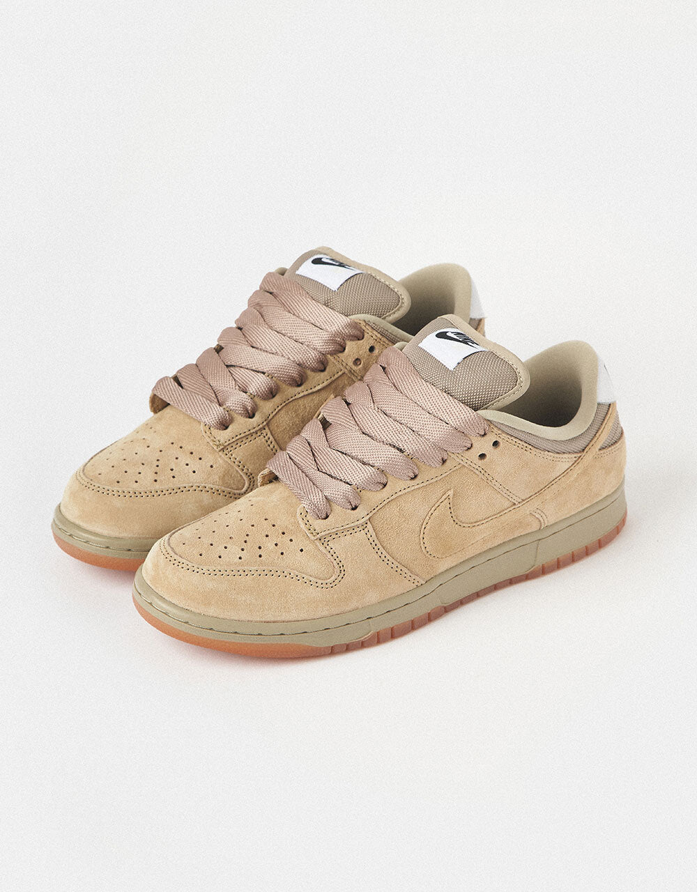 Nike SB Dunk Low Pro B Skate Shoes - Parachute Beige/Parachute