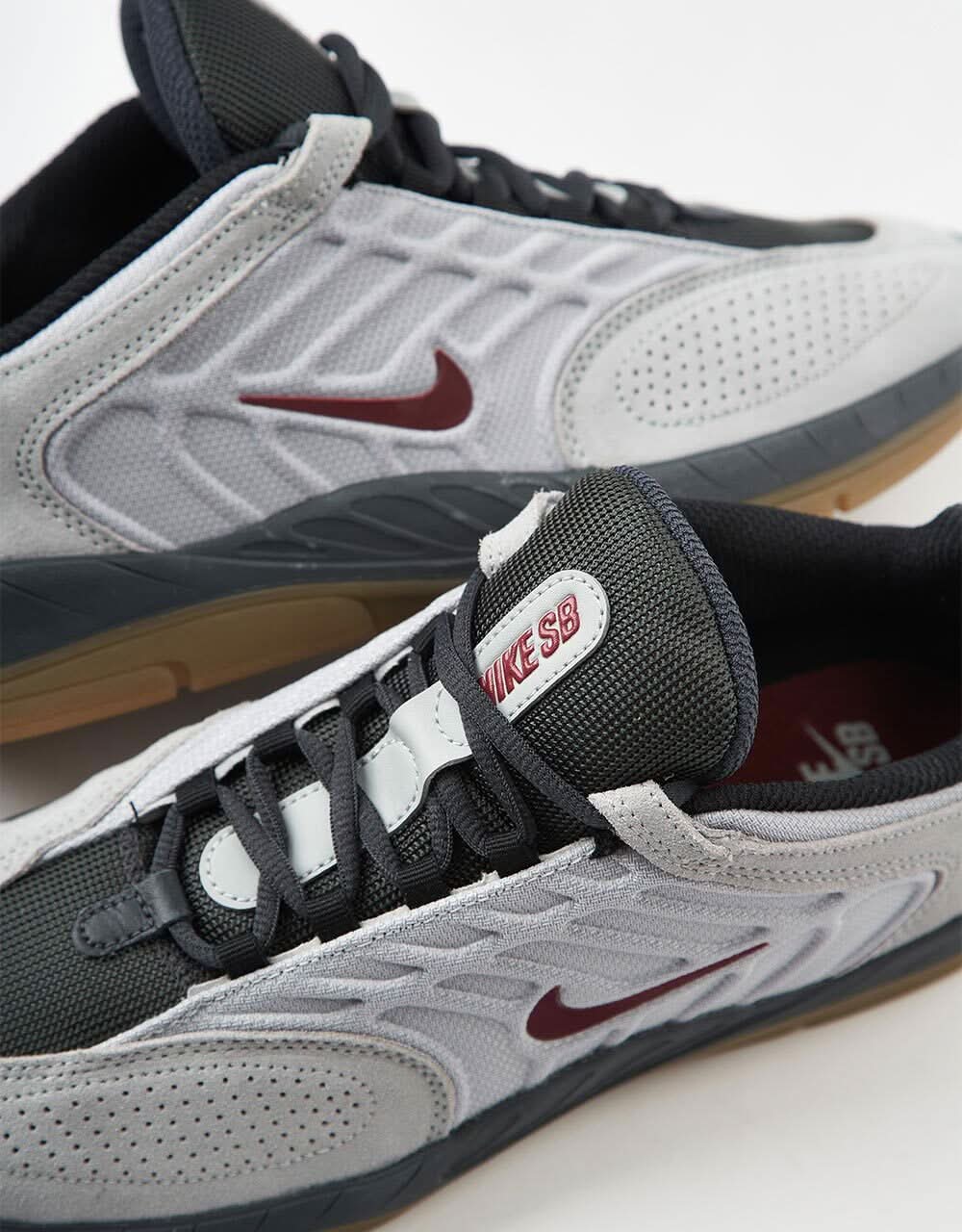 Nike SB Vertebrae Skate Shoes - Lt Smoke Grey/Dark Team Red