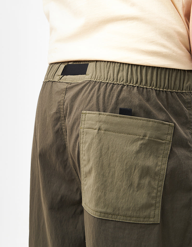 Patagonia Outdoor Everyday 6" Shorts - Pine Needle Green