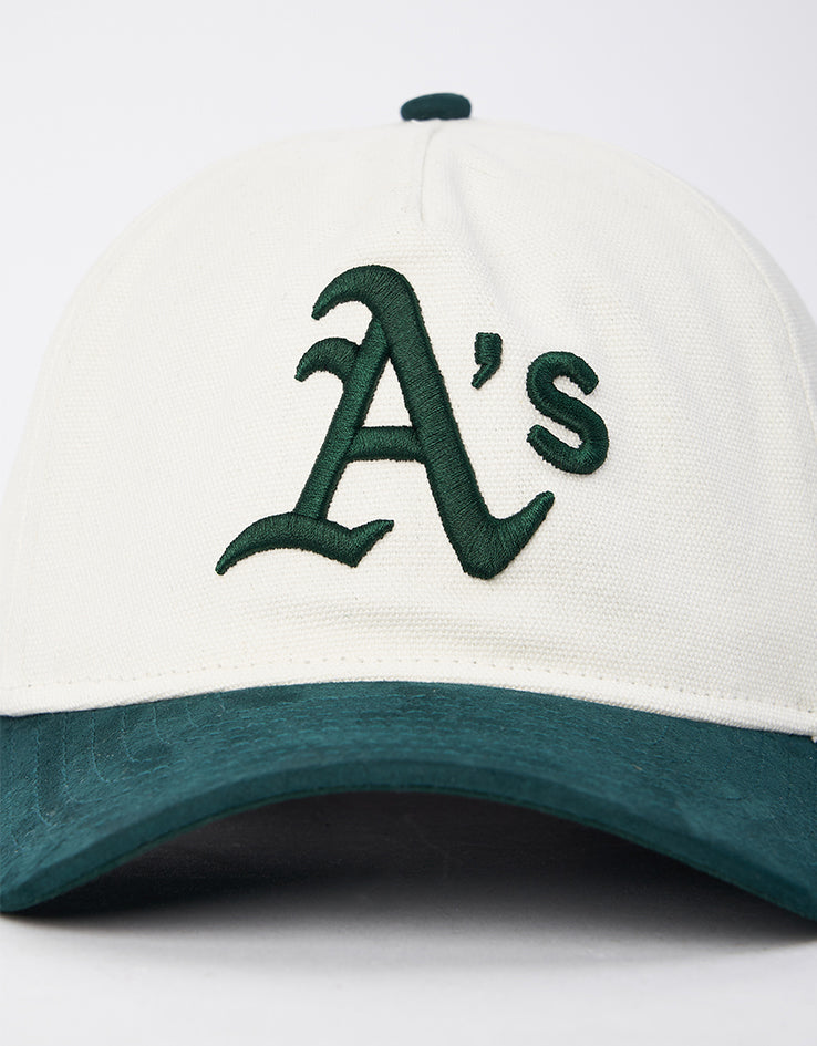 New Era Oakland Athletics Script PC Golfer Snapback Cap - Ivory/Dark Green