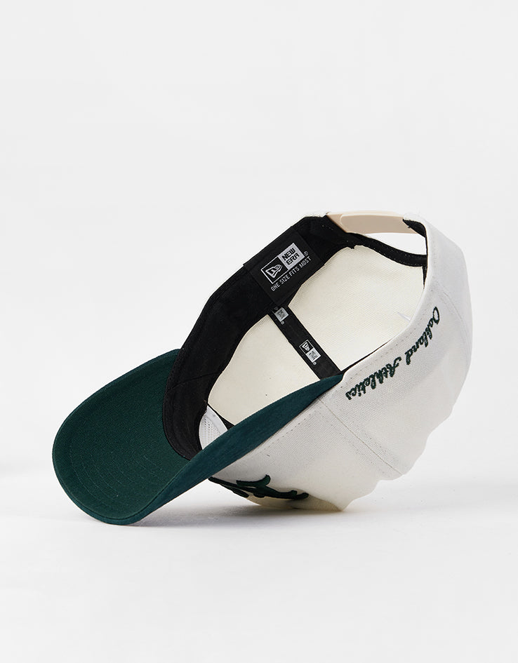 New Era Oakland Athletics Script PC Golfer Snapback Cap - Ivory/Dark Green