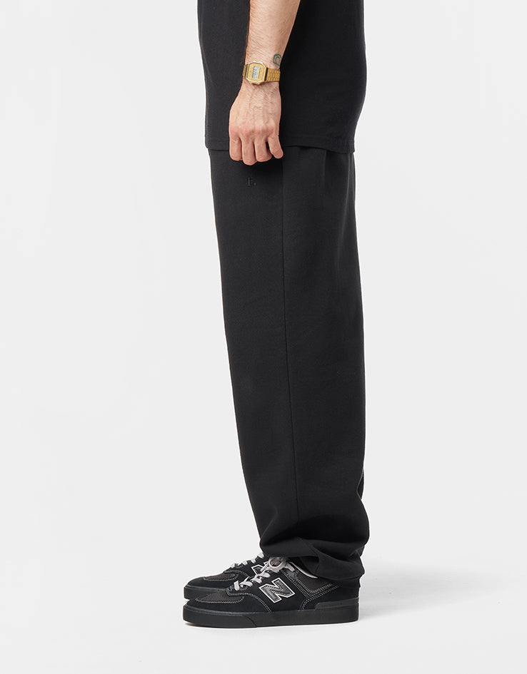 Route One Super Baggy Sweatpant - Black