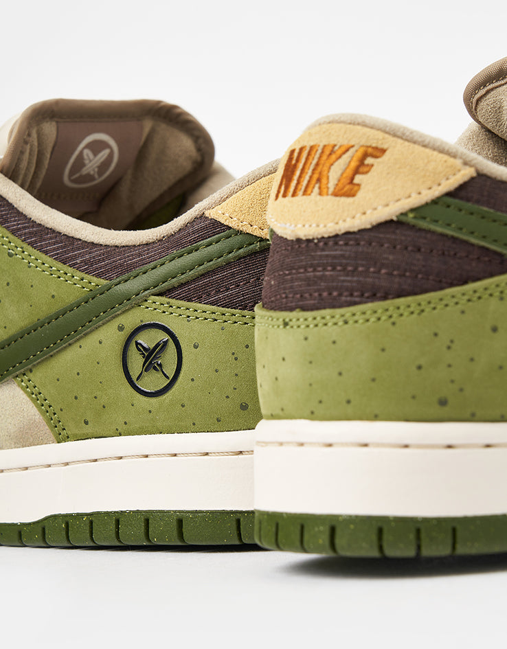 Nike SB 'Yuto' Dunk Low Pro QS Skate Shoes - Asparagus/Legion Green-Lt Khaki