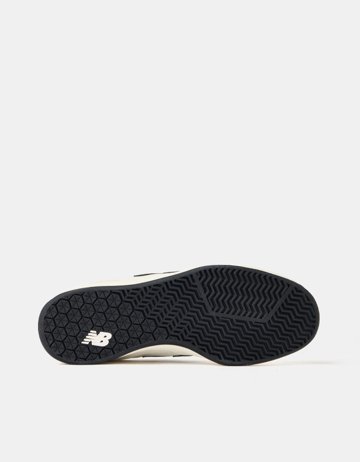 New Balance Numeric 440 V2 Skate Shoes - Sea Salt/Black