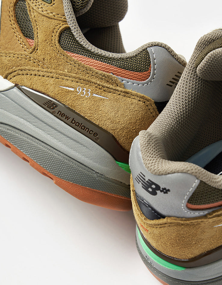 New Balance Numeric 933 Andrew Reynolds Skate Shoes - Camel/Dark Brown