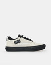 Vans Skate Safe Low Shoes - (Atiba) Bone White/Black