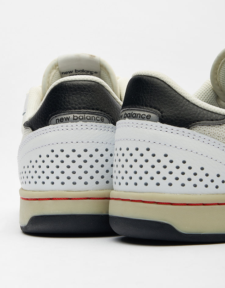 New Balance Numeric 440 Skate Shoes - White/Black