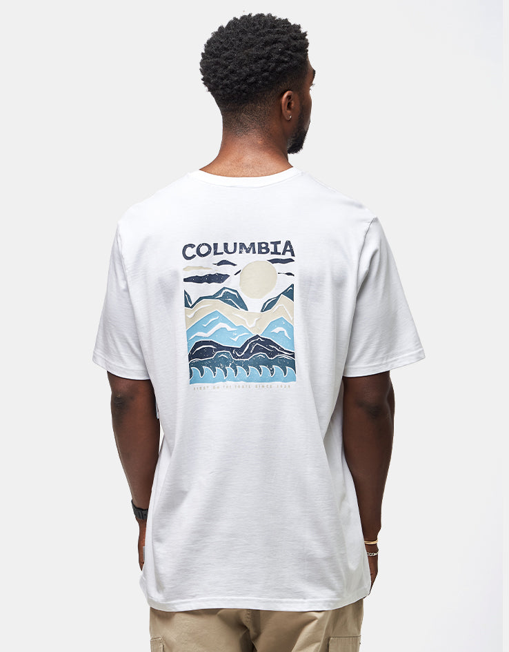 Columbia Explorers Canyon™ Back SS T-Shirt - White/Peaks And Waves