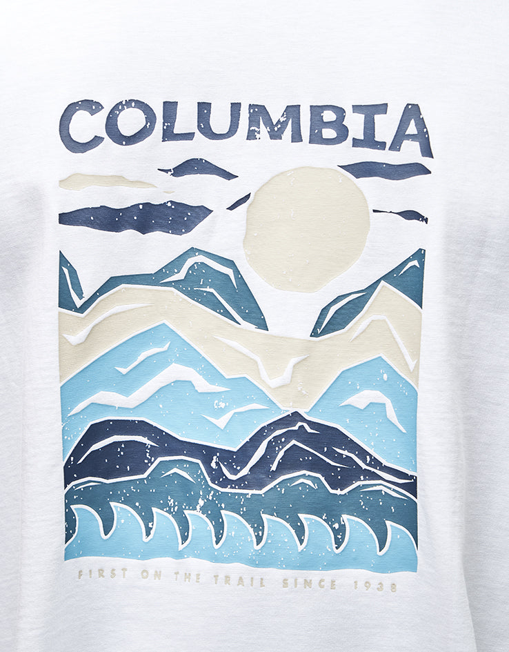 Columbia Explorers Canyon™ Back SS T-Shirt - White/Peaks And Waves