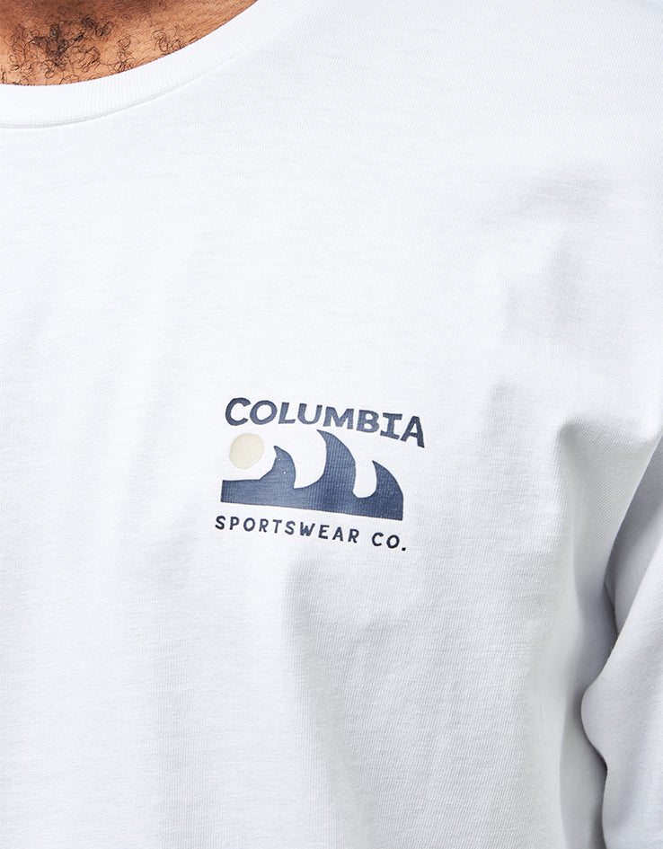 Columbia Explorers Canyon™ Back SS T-Shirt - White/Peaks And Waves