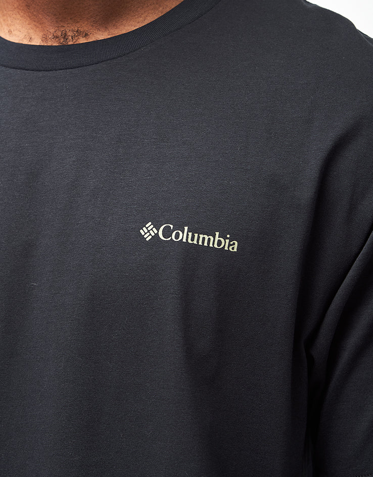 Columbia North Cascades™ Short Sleeve T-Shirt - Black/Framed Treebark
