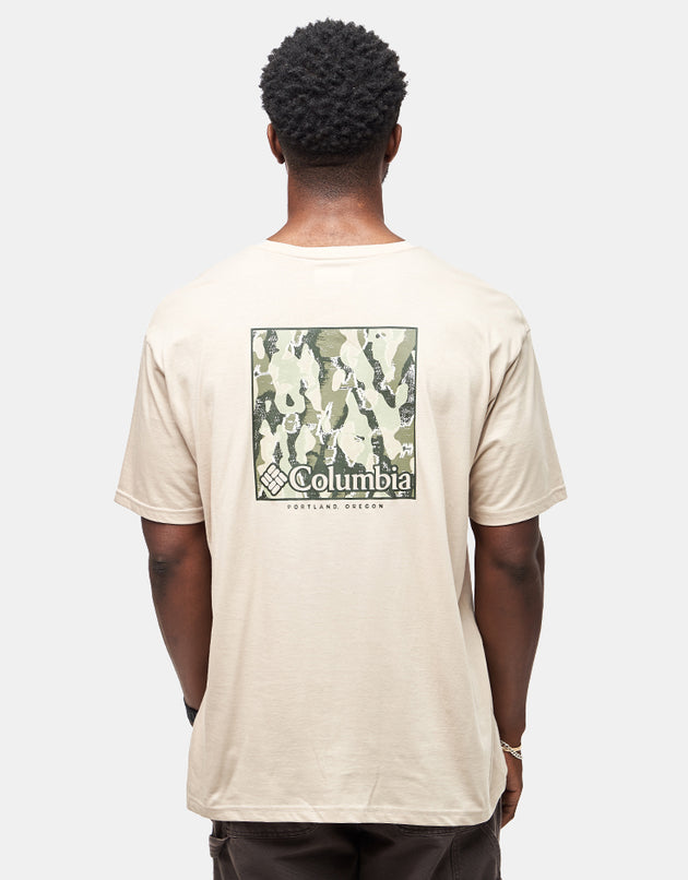 Columbia North Cascades™ Short Sleeve T-Shirt - Dark Stone/Framed Treebark