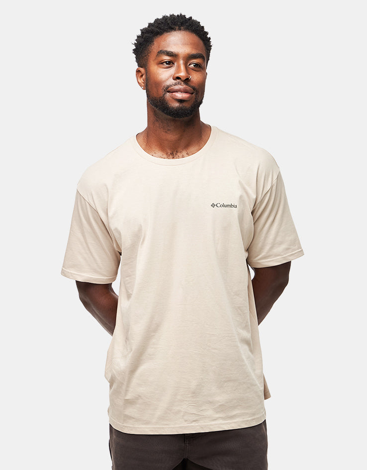 Columbia North Cascades™ Short Sleeve T-Shirt - Dark Stone/Framed Treebark