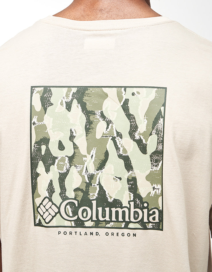 Columbia North Cascades™ Short Sleeve T-Shirt - Dark Stone/Framed Treebark