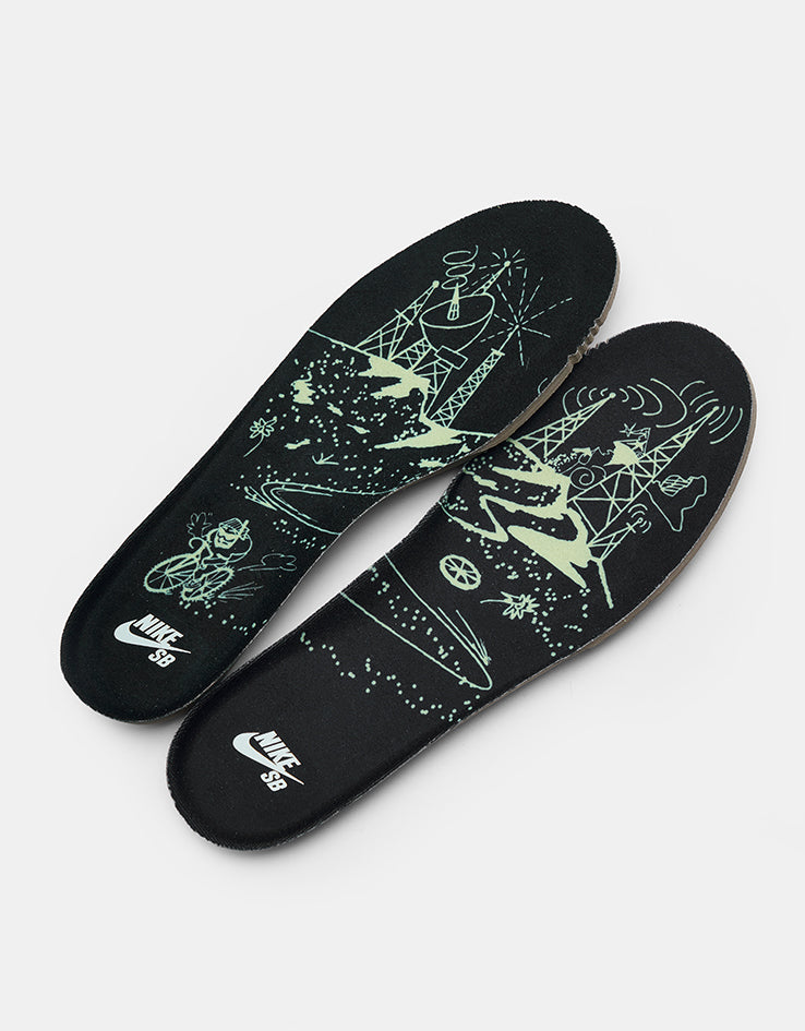 Nike SB Dunk Low Pro Premium Skate Shoes - Pistachio Frost/Wolf Grey-Black