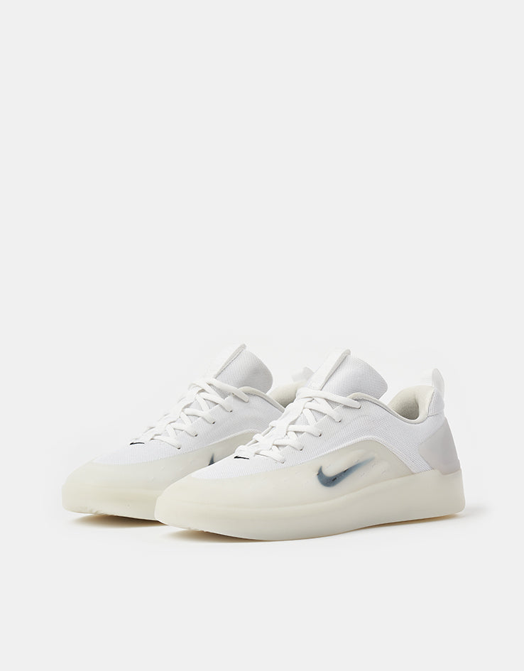 Nike SB Zoom Nyjah 4 Skate Shoes - White/Black-White-Black