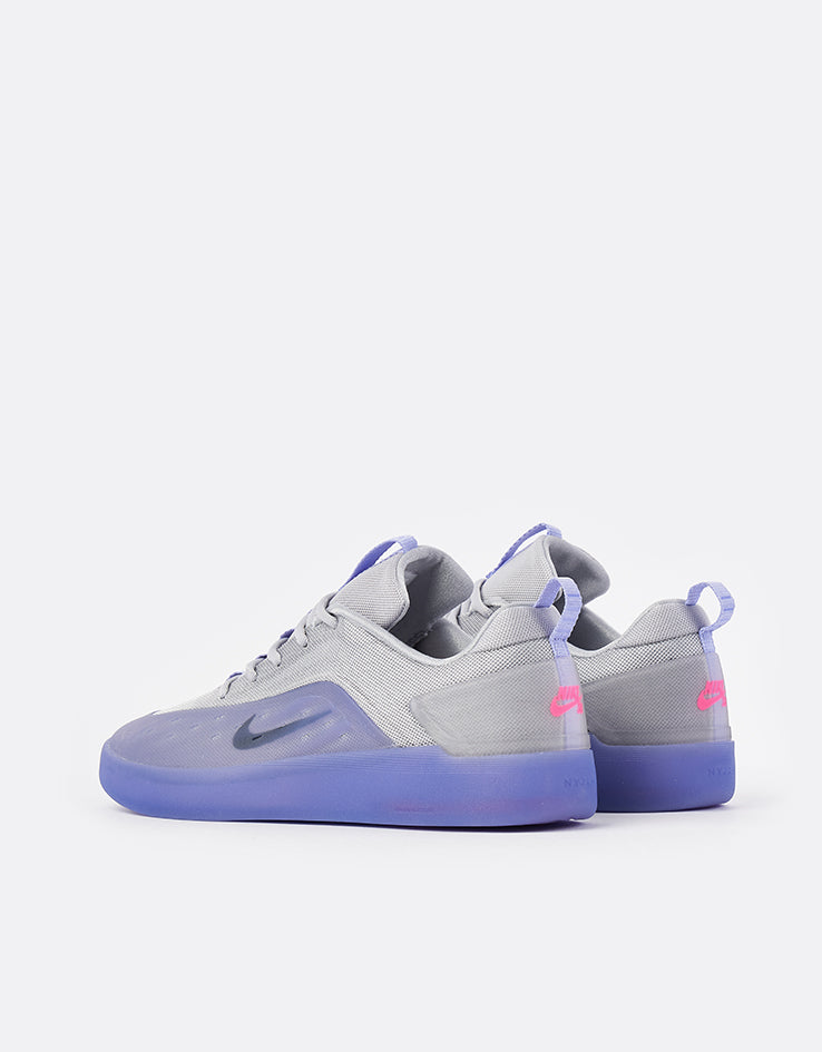 Nike SB Zoom Nyjah 4 Skate Shoes - Light Thistle/Black-Light Thistle