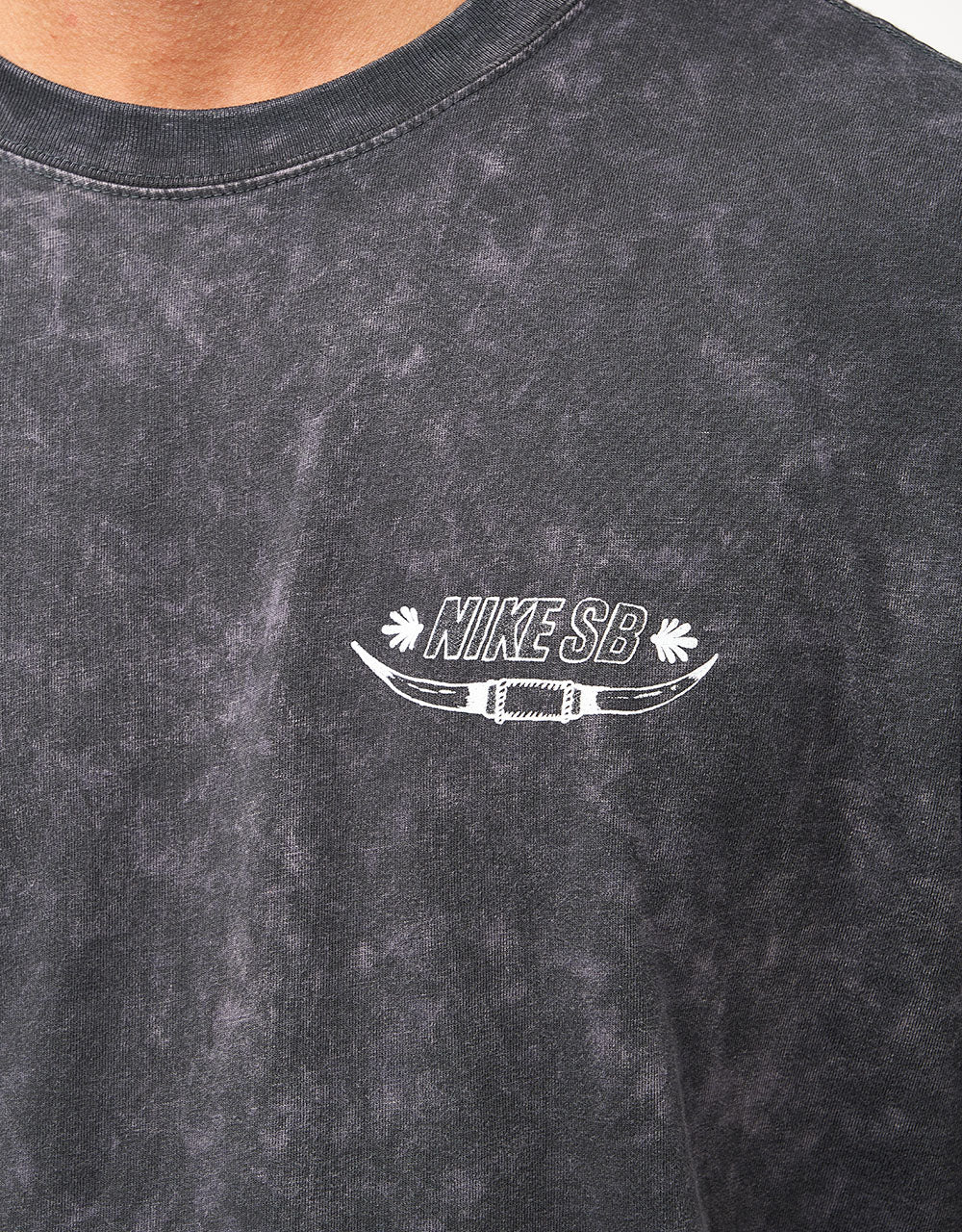 Nike SB Western Bee T-Shirt - Off Noir