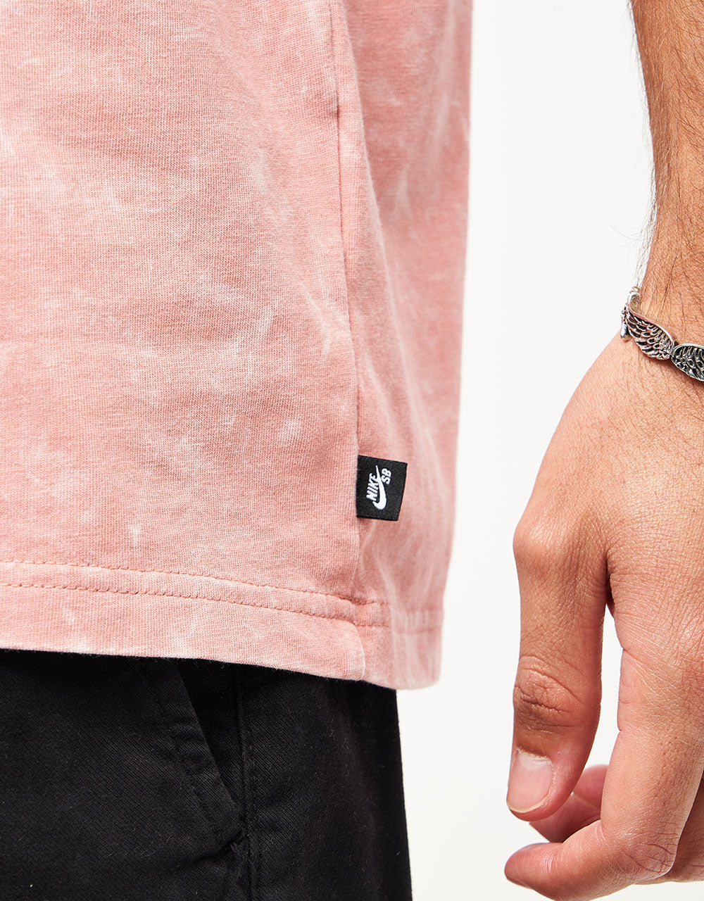 Nike SB Western Bee T-Shirt - Red Stardust