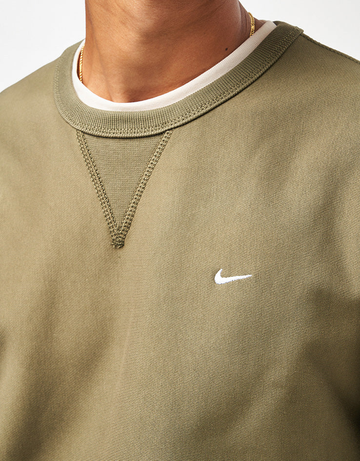 Nike Solo Swoosh Crew - Medium Olive/Medium Olive/White