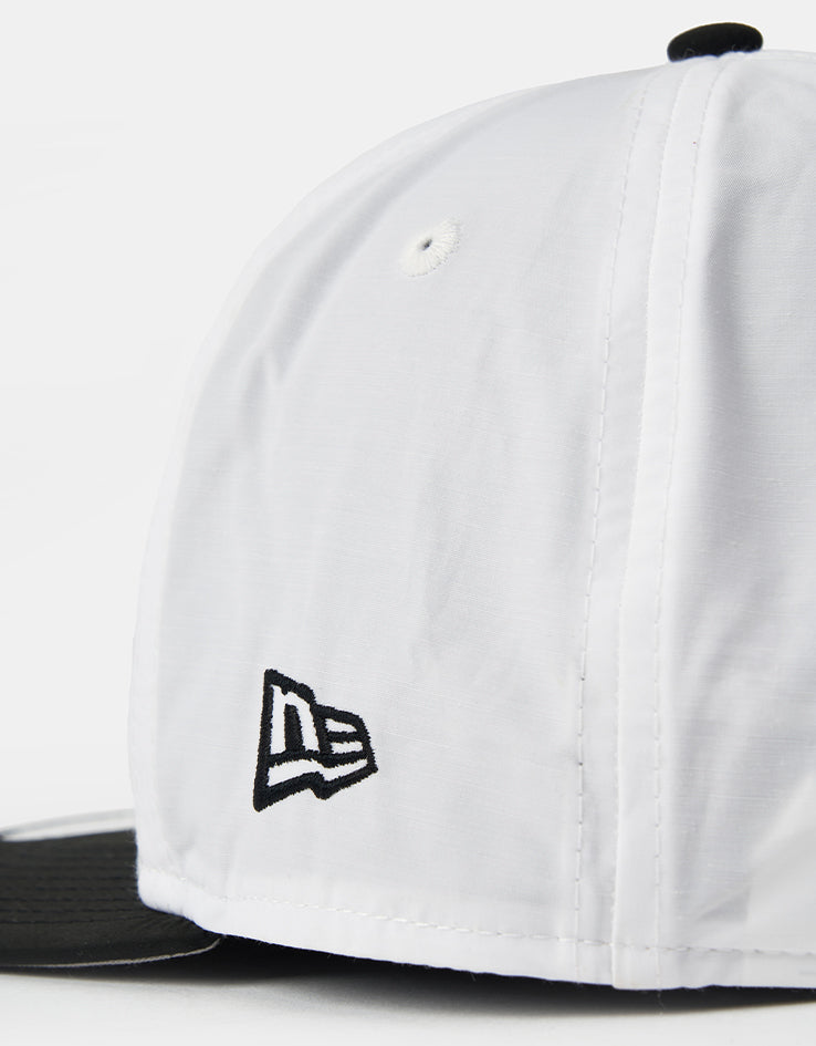 New Era Brooklyn Nets NBA Draft Golfer Strapback Cap - White/Black