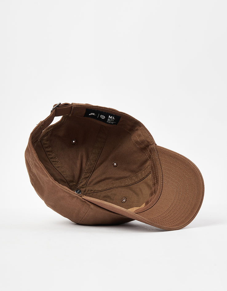 Nike Club Unstructured Futura Wash Cap - Mosswood Brown/White