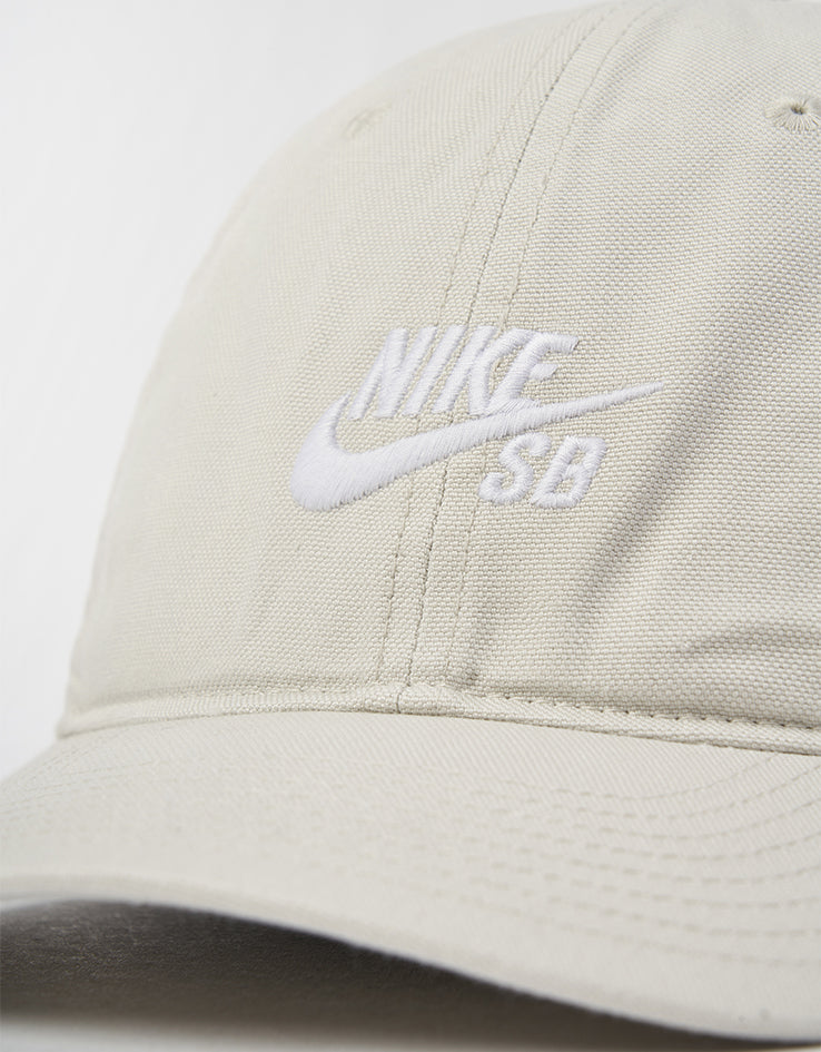 Nike SB Unstructured Flat Bill Cap - Light Bone/White