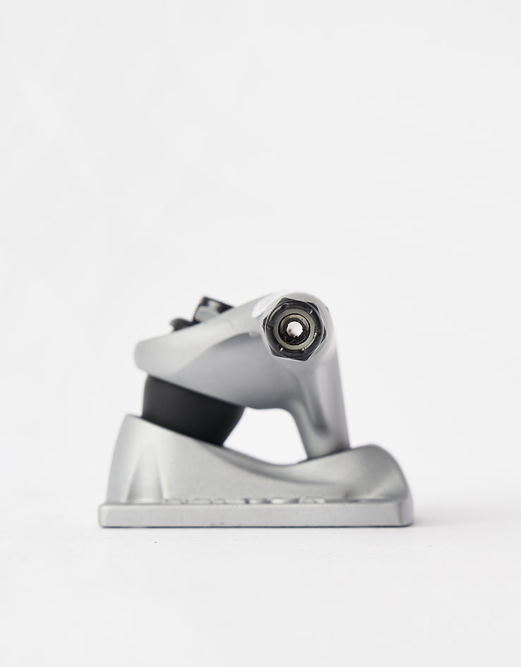 Tensor Mag Light Low Skateboard Trucks - Silver (Pair)