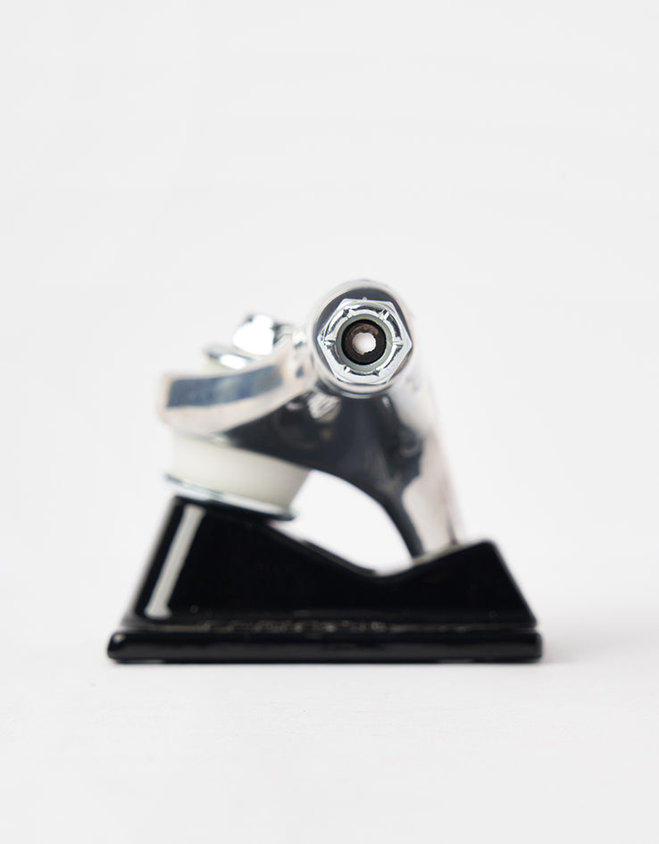 Tensor Daewon Glossy Mag Light 5.25 Skateboard Trucks - Silver (Pair)