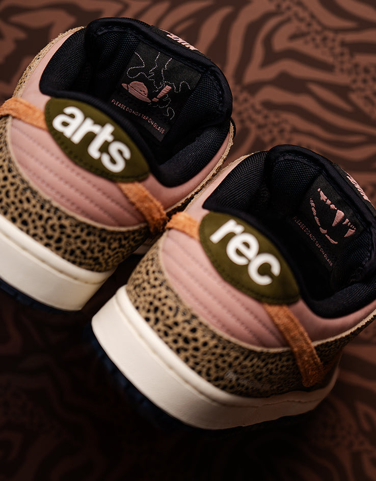 Nike SB 'Arts-Rec' Dunk Low Pro Skate Shoes - Khaki/Amber Brown-Rough Green-Rust Pink
