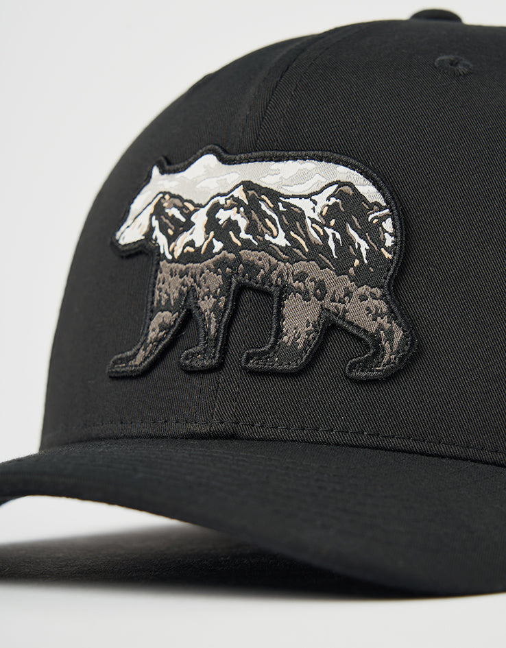 Columbia Lost Lager™ 110 Snapback Cap - Black/Sisters Bear