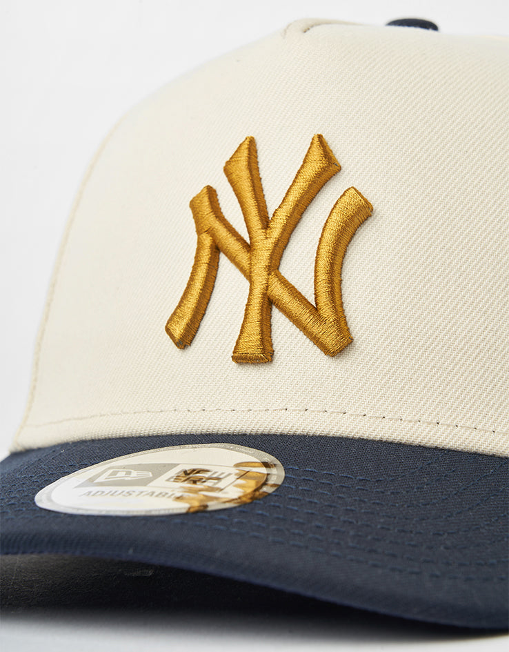 New Era New York Yankees World Series Patch E-Frame Snapback Cap - Light Beige