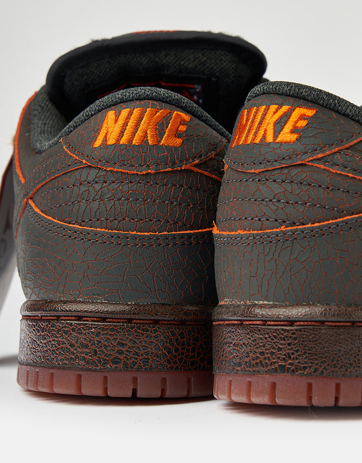 Nike SB 'Krampus' Dunk Low Pro Premium Skate Shoes - Dk Smoke Grey/Campfire Orange-Black