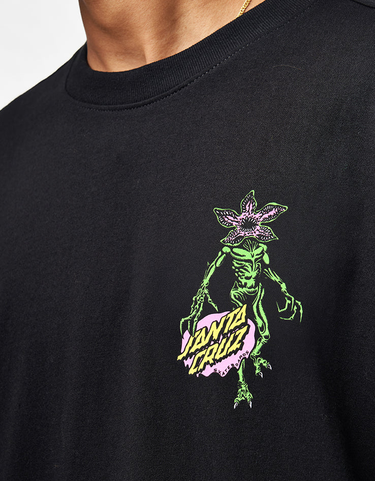 Santa Cruz x Stranger Things Demogorgon Dot T-Shirt - Black