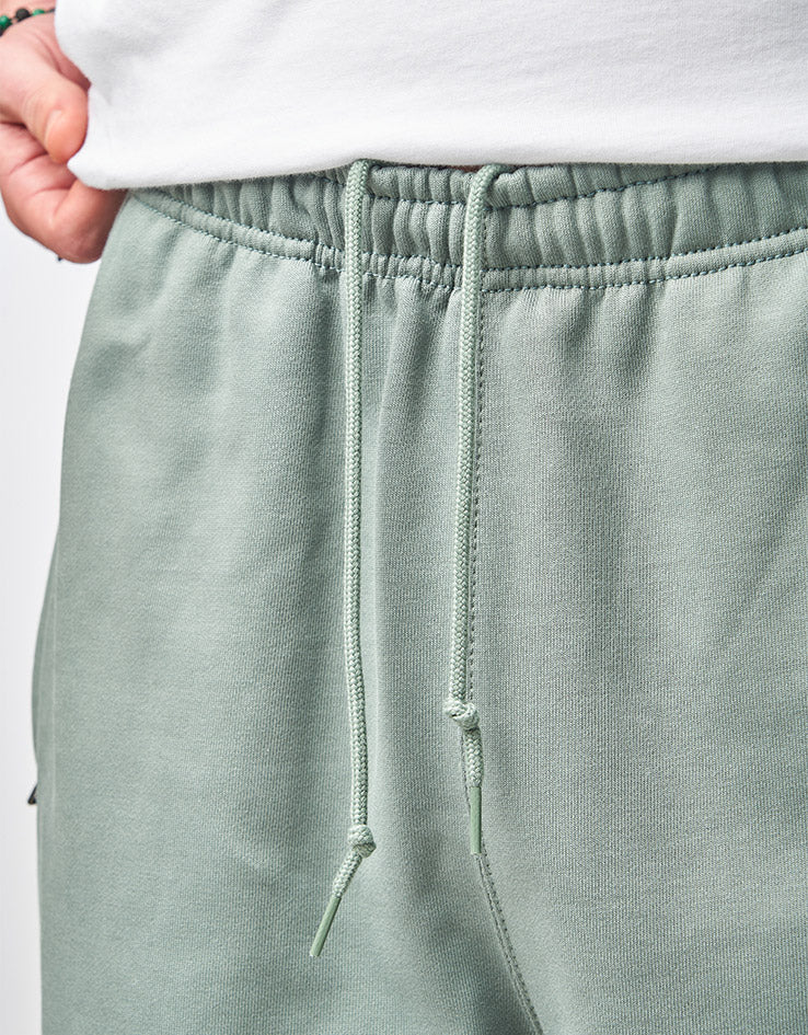 Nike Solo Swoosh Sweatpants - Clay Green/Clay Green/White