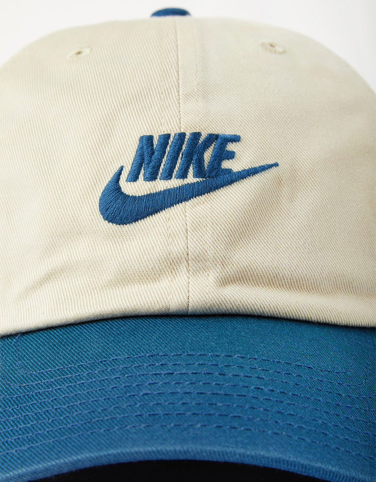 Nike Club Unstructured Futura Wash Cap - Light Khaki/Court Blue/Court Blue
