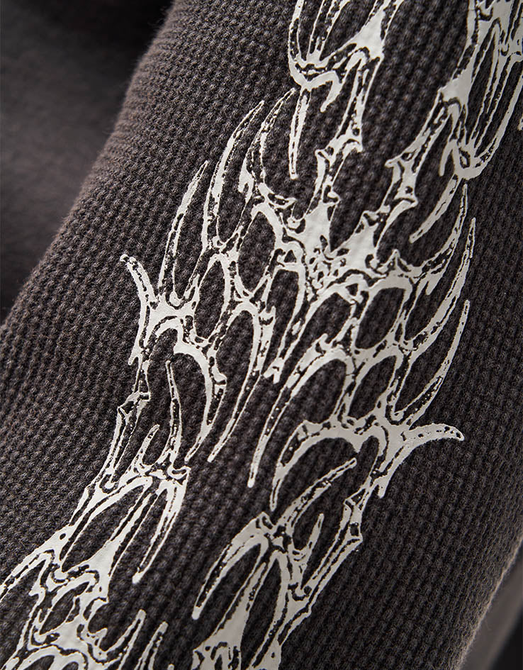 Welcome Caste Layered L/S Knit - Black/Grey