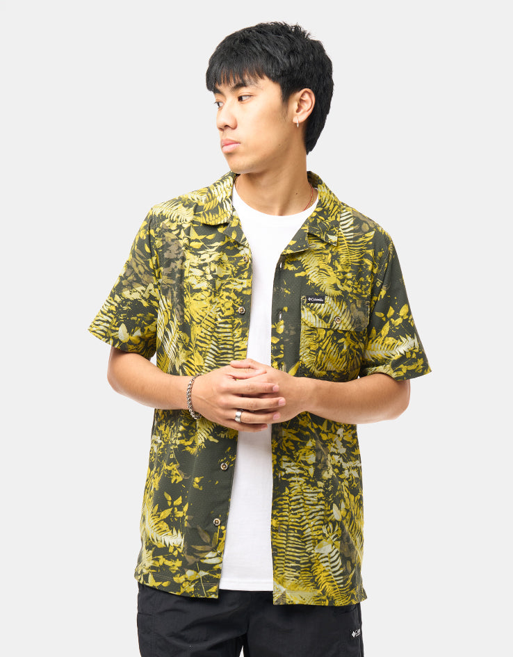 Columbia Tech Trail™ Utility Printed Woven S/S Shirt - Antique Moss/Geofern Greenscape
